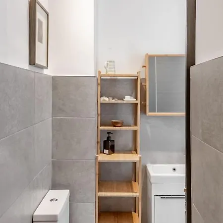 Apartment Loft In Historic Building In Quiet Setting